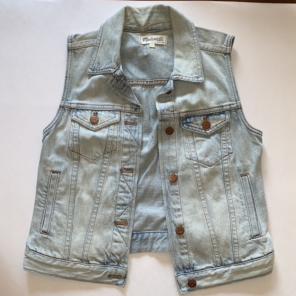 Madewell - The Jean Vest - Cora Wash - SMALL